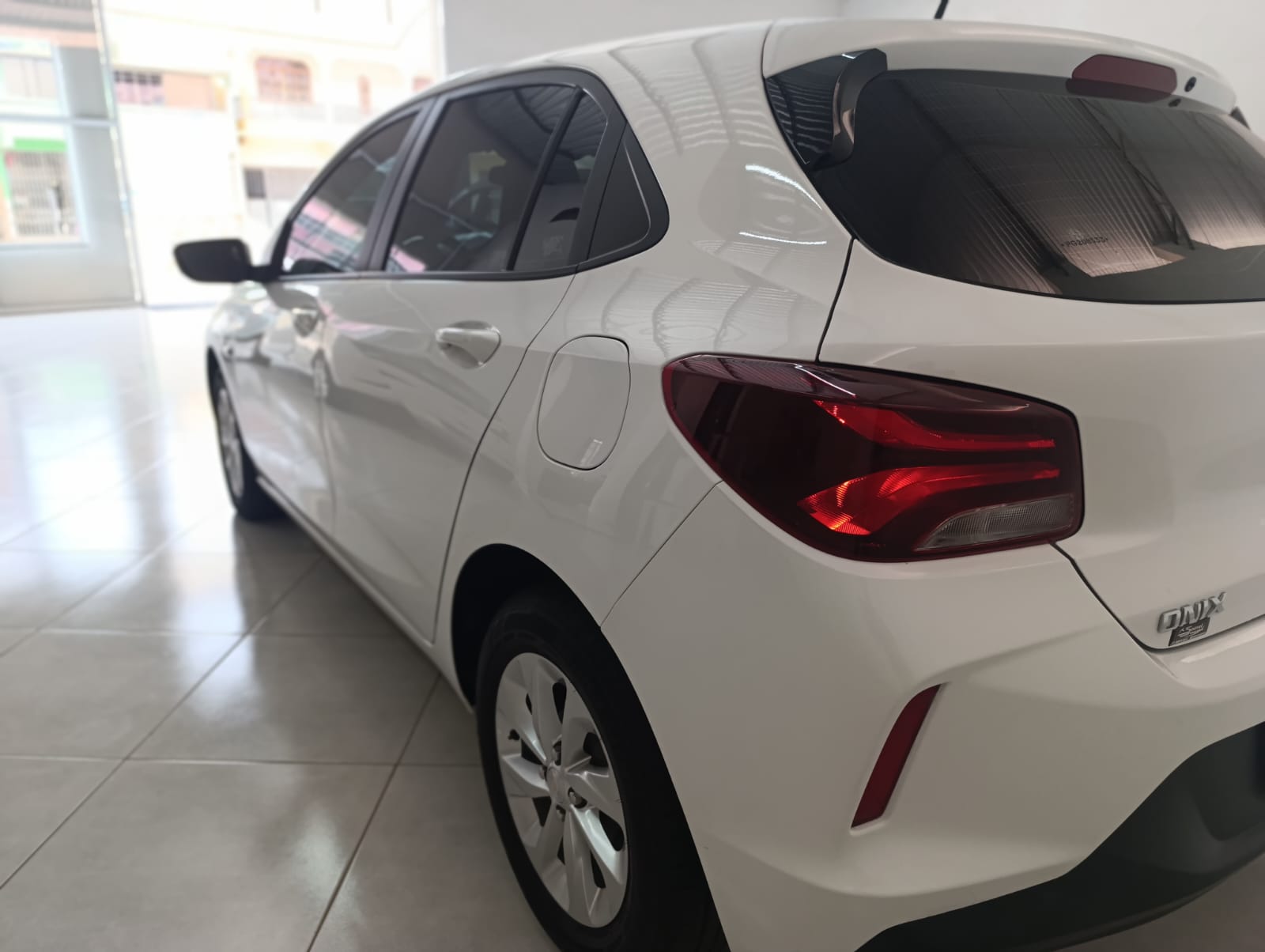 Chevrolet Onix LT 1.0 Turbo - Foto 5