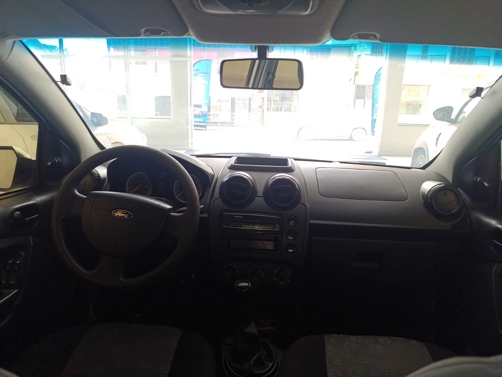 Ford Fiesta SE 1.6 - Foto 6